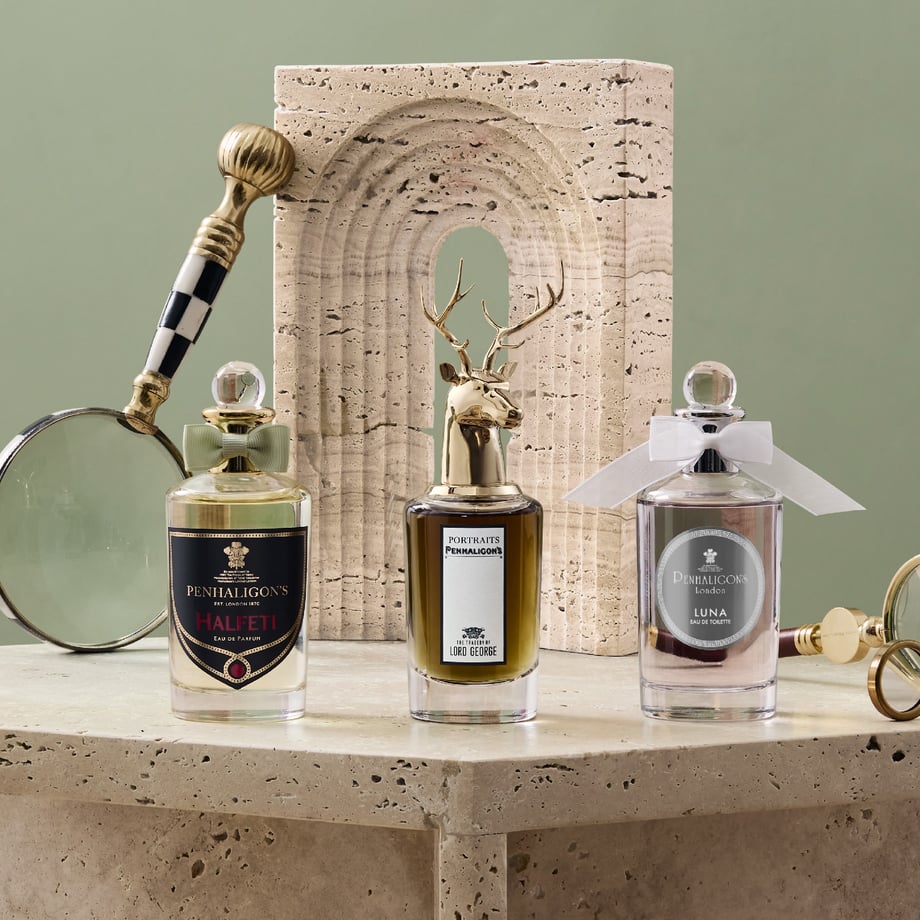 Halfeti, Lord George and Luna on marble countertop